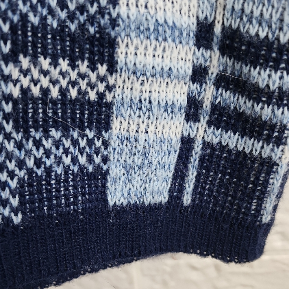 Victoria Jones Woman Patchwork Navy and White Sweater - Picture 6 of 7